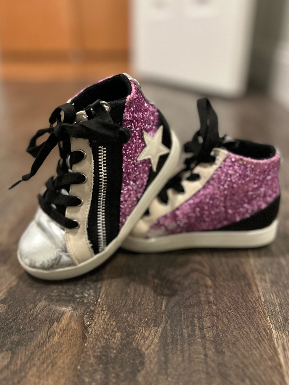 Nina Kids Glitter High-Top Zipper Sneakers- size Toddler 9